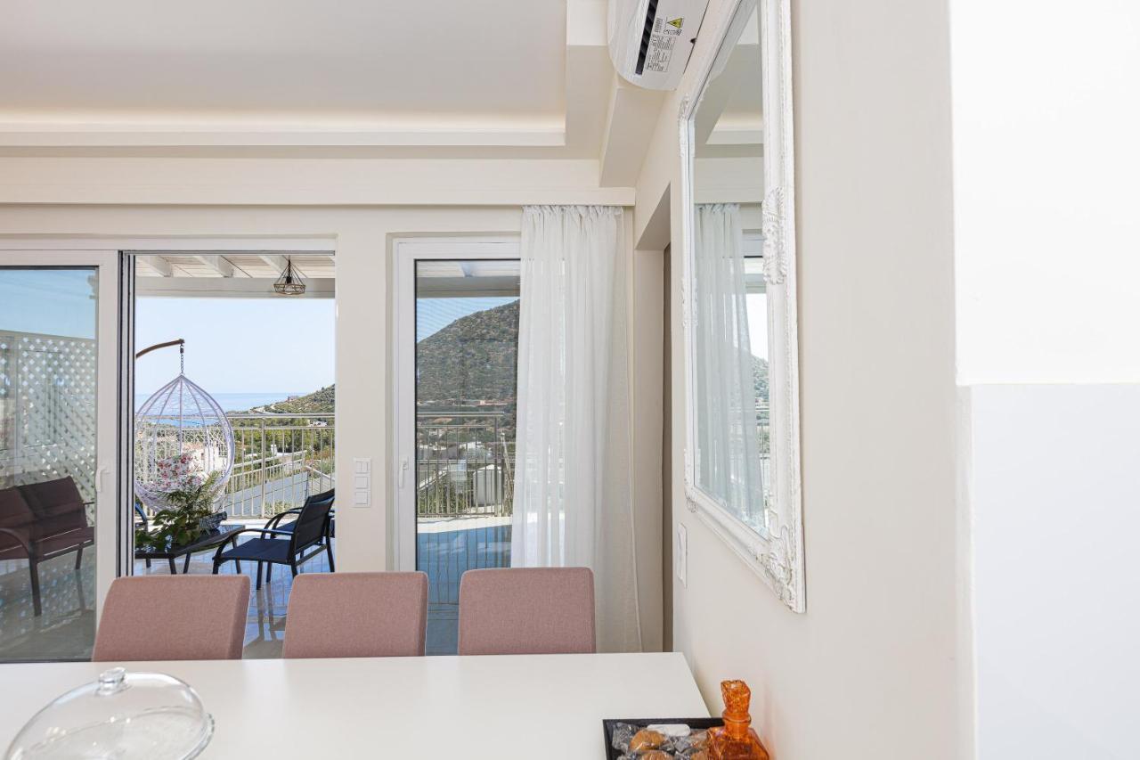 Modern Family Basilicata Salmostro In Bali W/ Pool & Bbq Area Vlikhádha