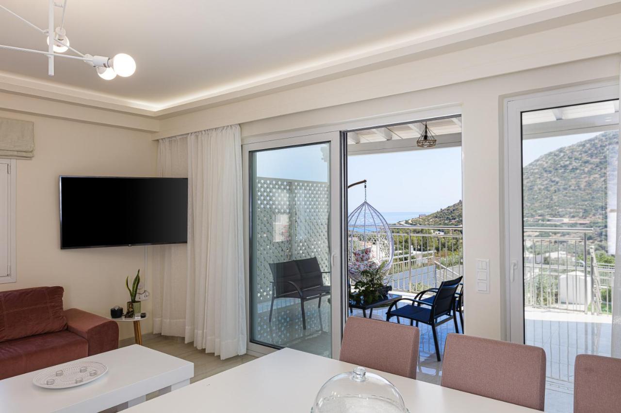 Modern Family Basilicata Salmostro In Bali W/ Pool & Bbq Area Villa