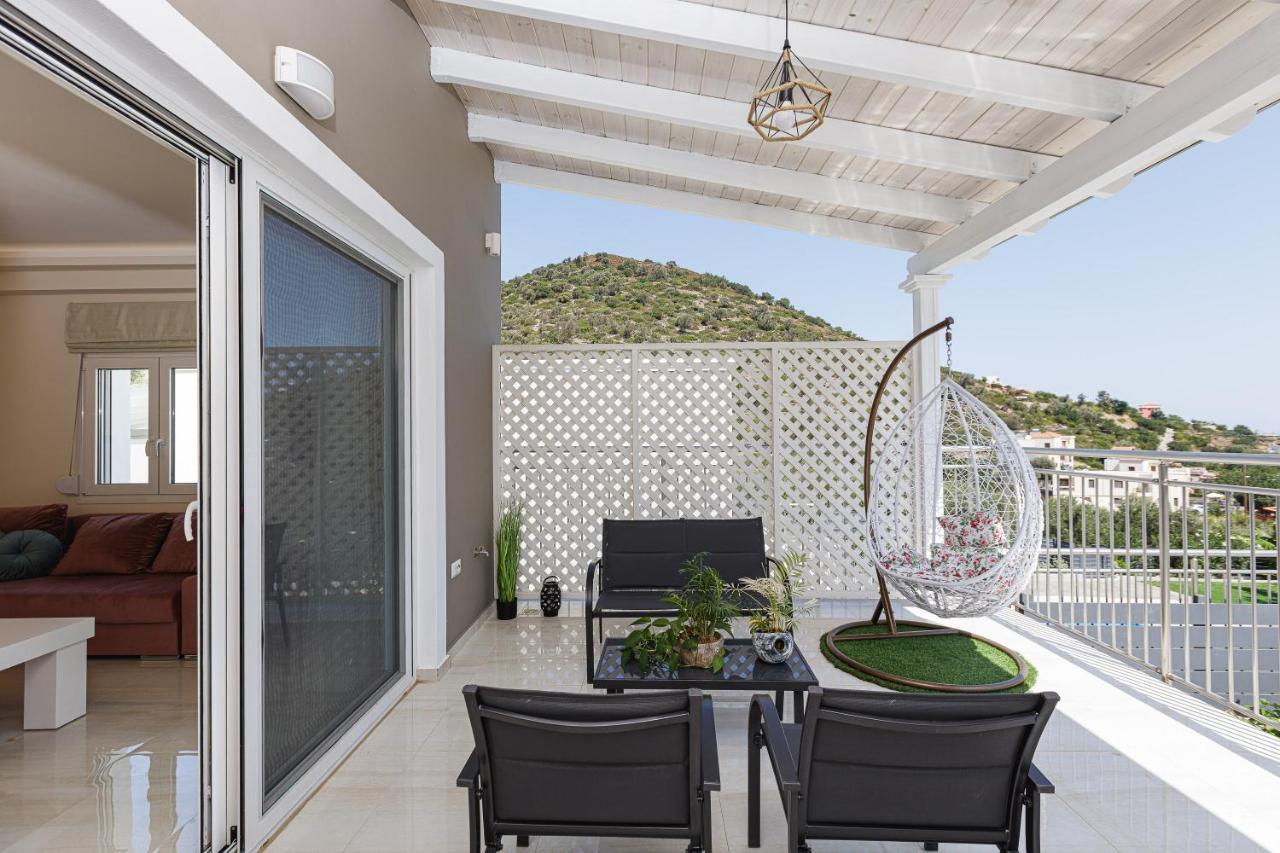 Modern Family Basilicata Salmostro In Bali W/ Pool & Bbq Area * Vlikhádha